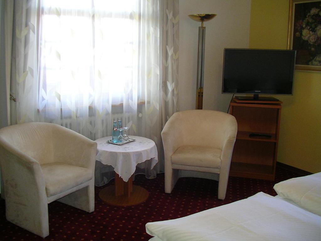 Hotel Landgasthof Kranz Huefingen Bilik gambar